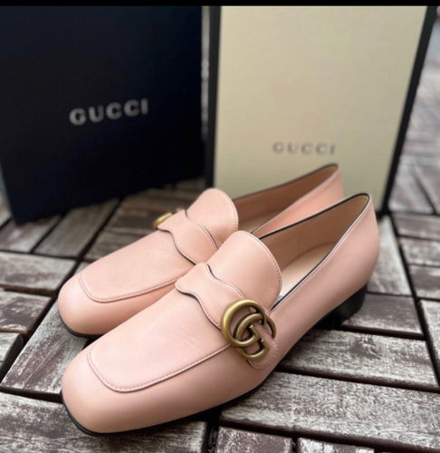 Gucci leather loafer