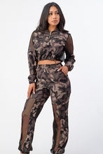 Load image into Gallery viewer, Camouflage Jogger Pants With Fish Net Medium