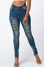 Load image into Gallery viewer, Destroyed Pants With Chain Front Md Denim Jeans Large Size.