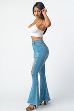 Load image into Gallery viewer, Destroyed Flare Pants Blue Jeans X-Large Size.