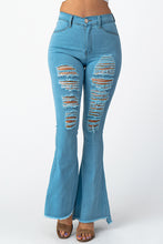 Load image into Gallery viewer, Destroyed Flare Pants Blue Jeans Medium Size .