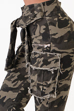 Load image into Gallery viewer, Sleeve Front Tie Camouflage Cargo Pants Large Size .
