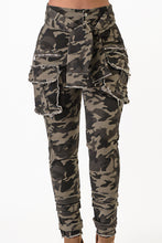 Load image into Gallery viewer, Sleeve Front Tie Camouflage Cargo Pants Large Size .